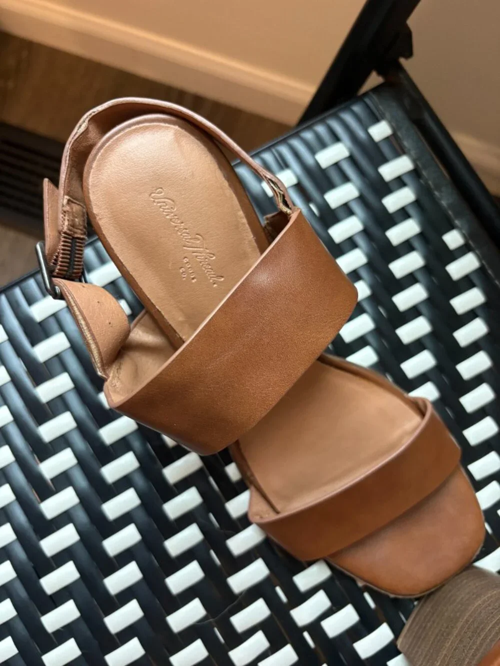 Universal Thread Brown Block Heel Sandals Women's Size 7 Double Strap Slingback
